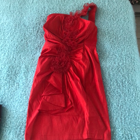 Daisy Dresses & Skirts - Daisy size medium short red evening dress night